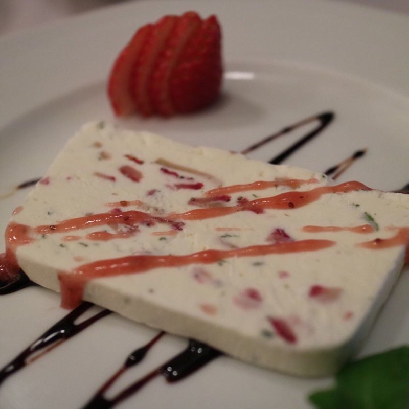 アイス(クチーナ ヒラタ)