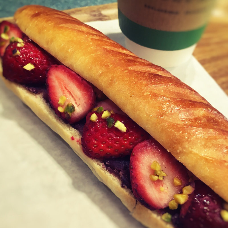 苺のヴィエノワ(ゴントラン シェリエ 福岡パルコ店 （GONTRAN CHERRIER）)