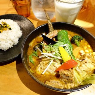 チキン1/2&豚角煮と野菜(Rojiura Curry SAMURAI. 下北沢店 )