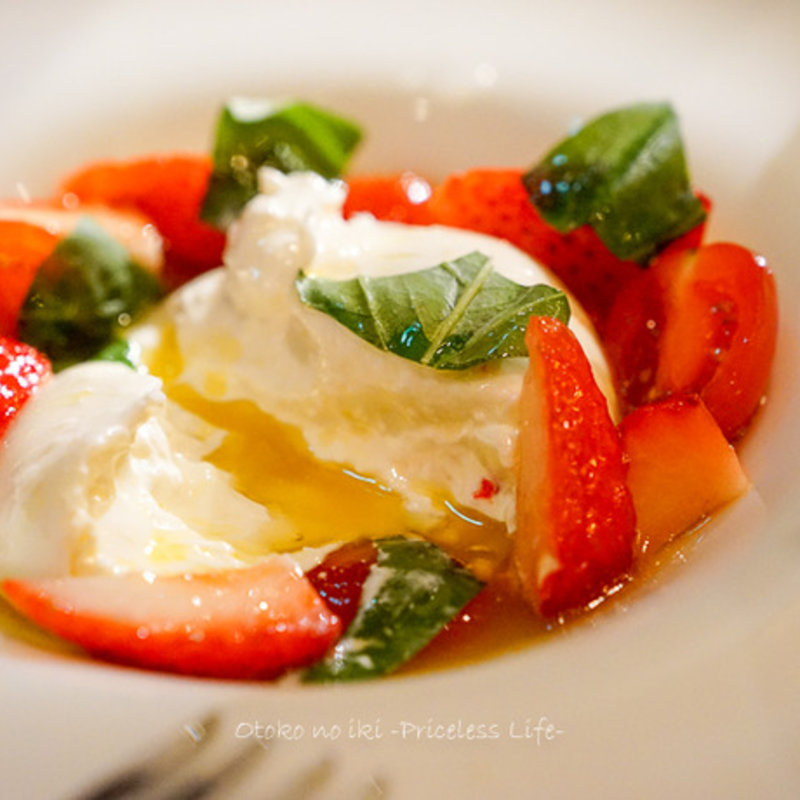 カプレーゼ(大手町ワインバル 八十郎商店)