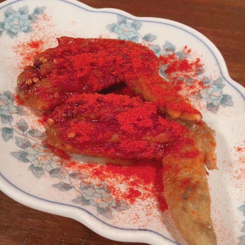 手羽揚げ(甘辛唐辛子)(元氣餃子 弄堂（ロンタン）)