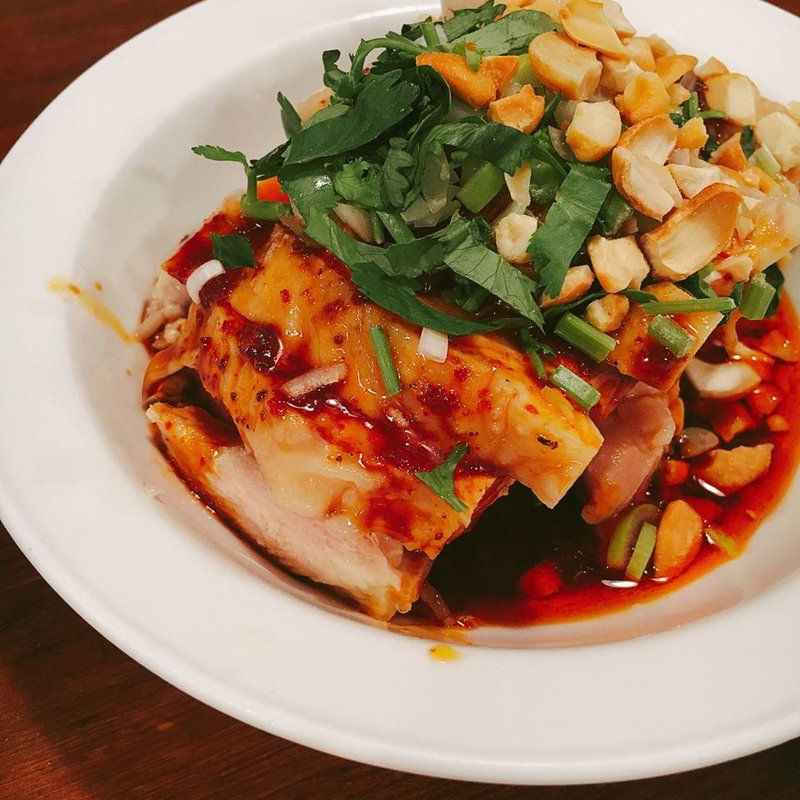 よだれ鶏(元氣餃子 弄堂（ロンタン）)