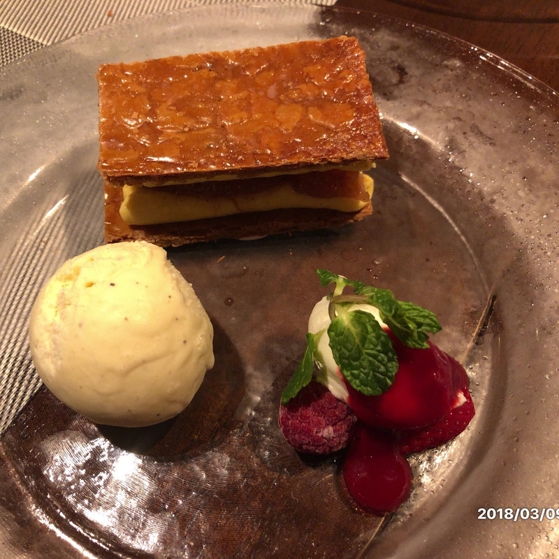 リンゴのミルフィーユ(TAMAYA 根津店)