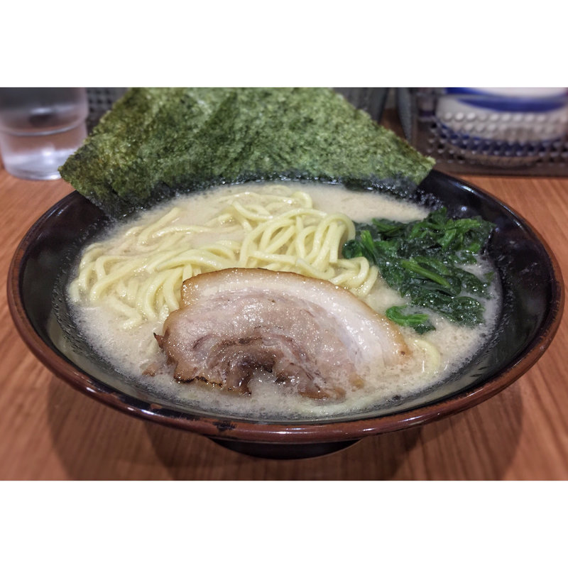 (横浜家系ラーメン 十段家 （ジュウダンヤ）)