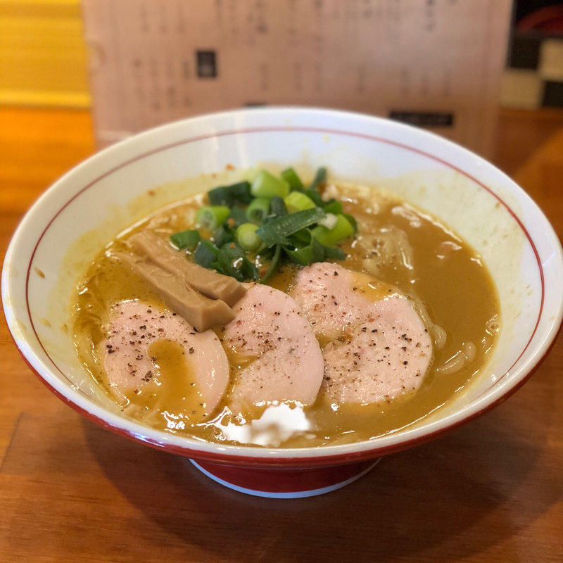 濃厚カレー中華そば(醤油と貝と麺 そして人と夢 )