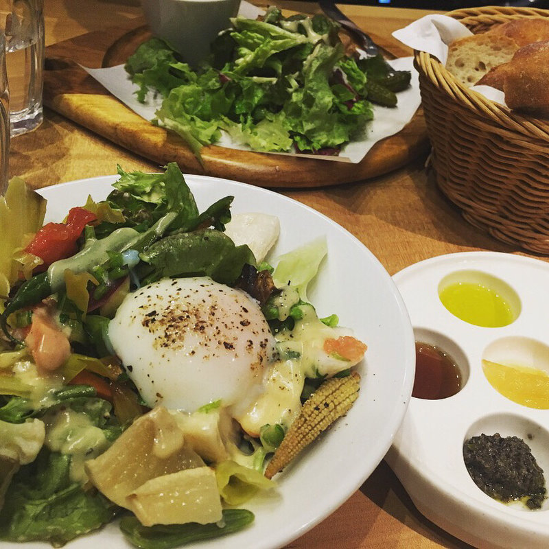 グランデサイズの彩りサラダ(ポワンエリーニュ)