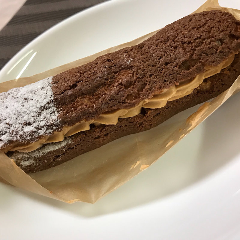 エクレア キャラメル(パティスリーおらんじゅ)