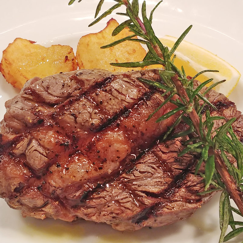 リブアイ ステーキ(カプリカフェ )