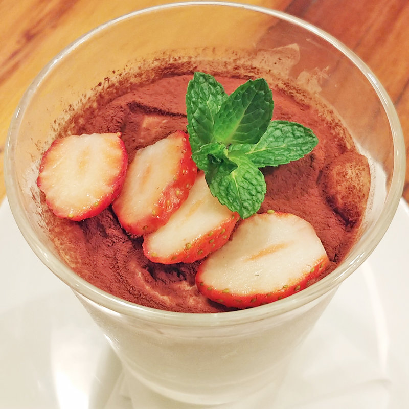 ティラミススムージーいちご添え(カプリカフェ )