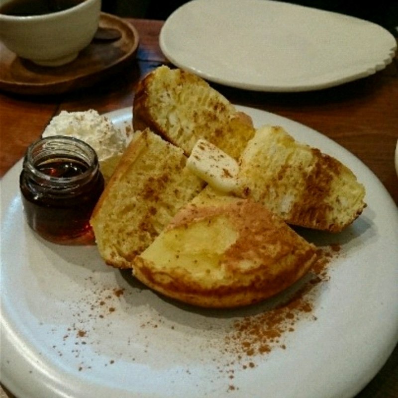 りんごとクリームチーズのほっとけーき(カフェギャラリー コンバーション)