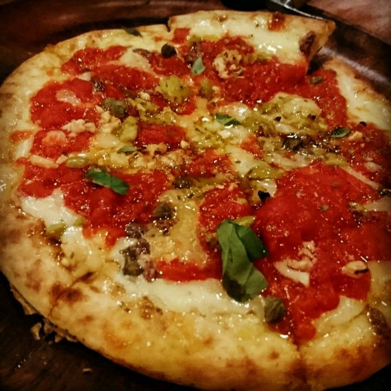 マルゲリータピッツァ(ロッソビアンコ )