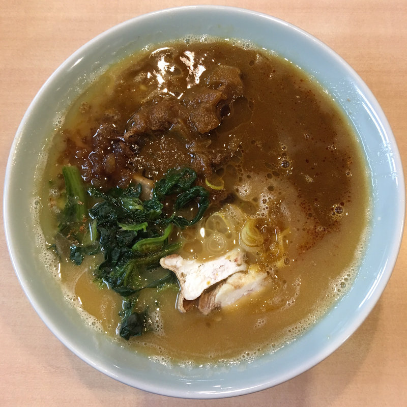 飛騨牛骨ニンニクカレーラーメン(らあめん工房 雪濃湯)