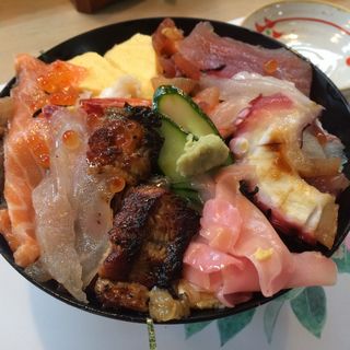 海鮮丼定食(美幸寿司 )