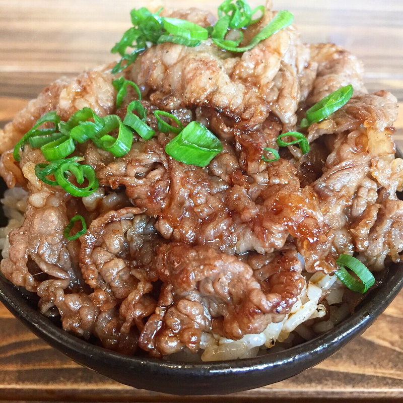 ハンバーグ&ミニブリスケ丼(ハンバーグのヒルデン)