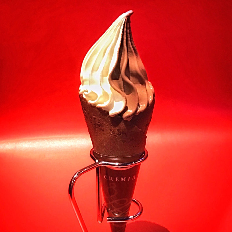 クレミアソフト（TheMix×チョコラングドシャコーン）(月と昴 )