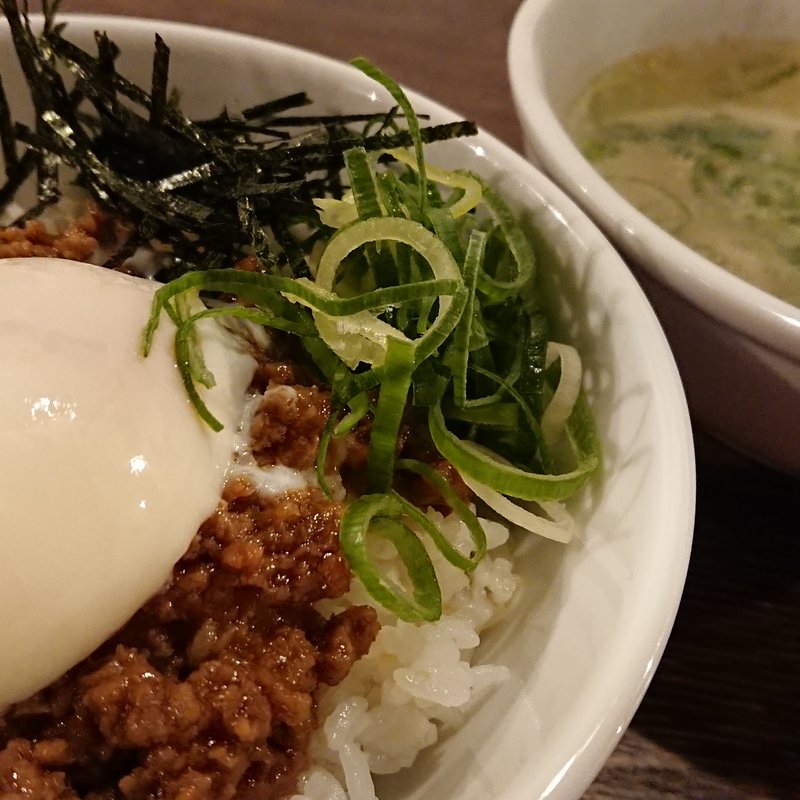 肉みそ温玉丼(トリノマ)