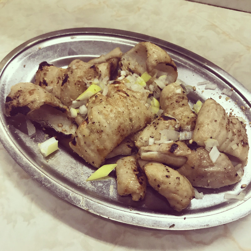 豚ホルモン塩焼き(富吉)