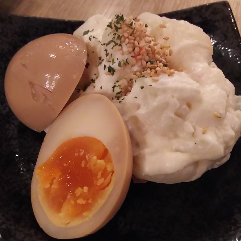 煮卵ポテトサラダ(博多満月 武蔵小杉店)