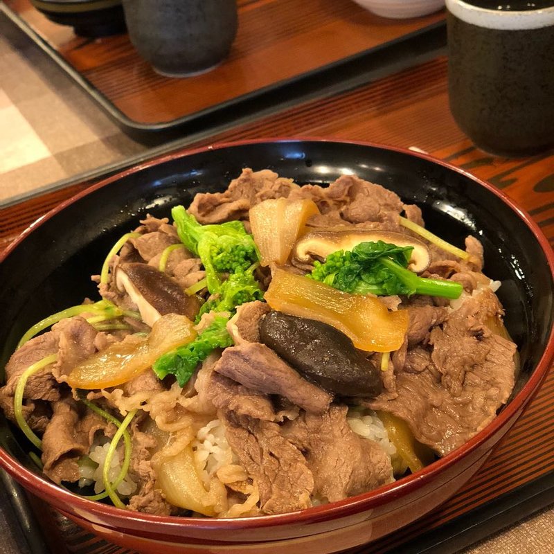 すき焼き丼（牛丼)(はり重 道頓堀本店 カレーショップ)