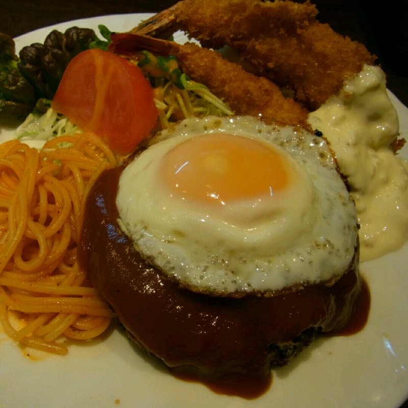 スペシャルハンバーグ定食(心勇軒)