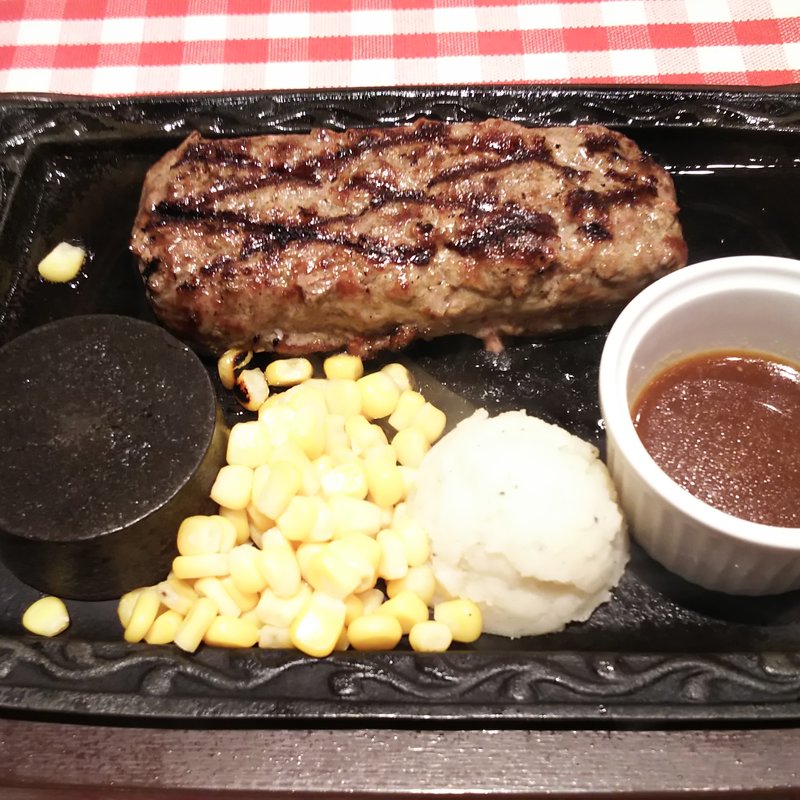 情熱ハンバーグ（200g）(港町食堂「ちゃぶまる」 南蒲田店)