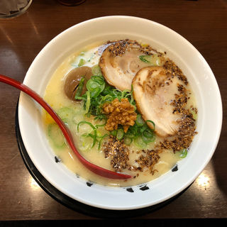 定番とんこつ 味付け煮玉子盛り(山神山人)