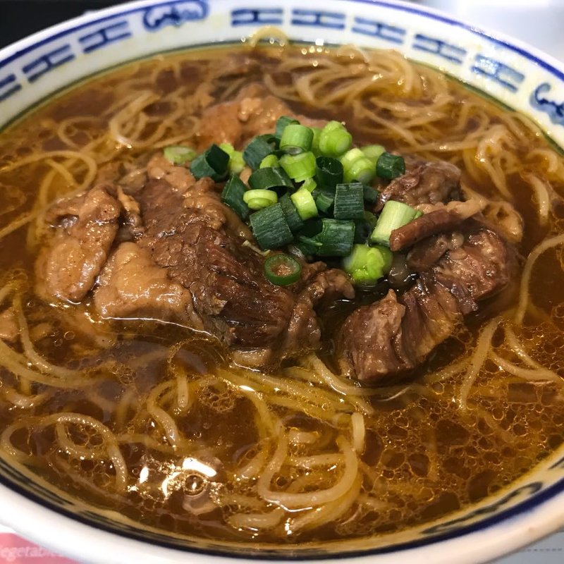 カレー牛バラ麺(粥麺専家 香港バル213)
