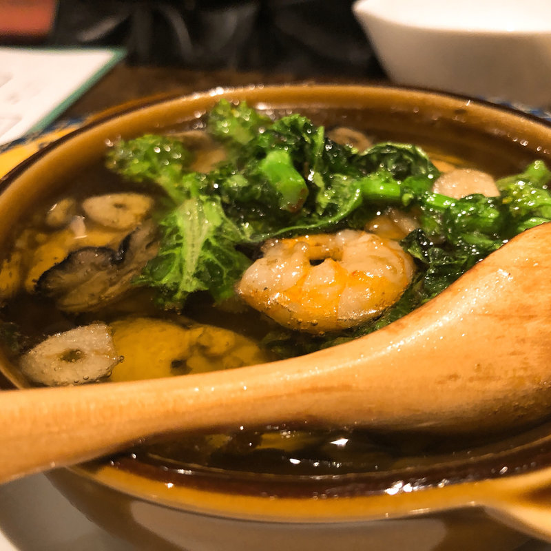 たっぷり牡蠣のアヒージョ(牡蠣Ｂａｒ)