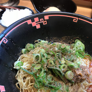 汁なし坦々麺 ライス 温泉卵(汁なし担担麺専門 キング軒 銀座出張所)