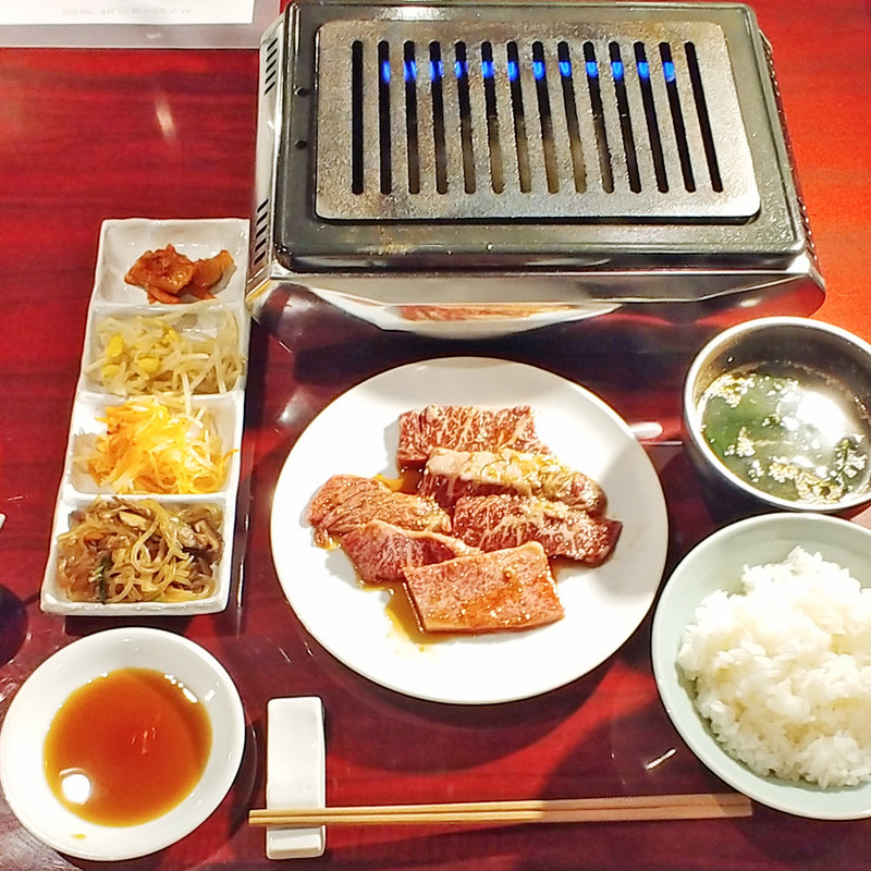 A.黒毛和牛カルビ&ハラミ(US)ランチ(大昌園 麻布十番)