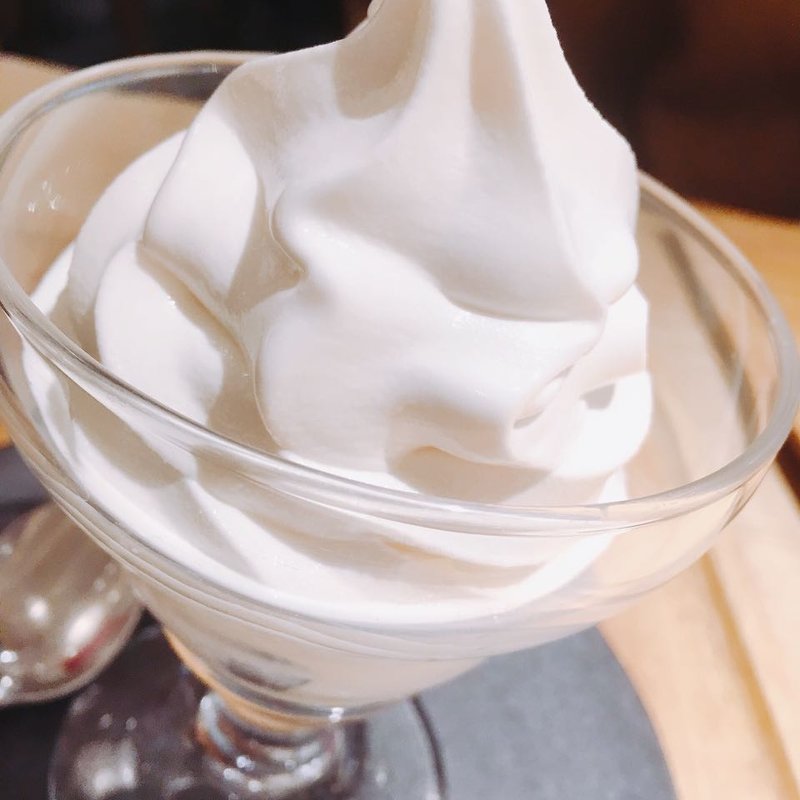 ソフトクリーム淡雪(銀座立田野アトレ吉祥寺店)