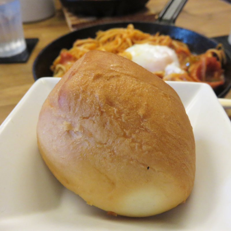 まんまるパン(クラフトビール&パスタ煙草屋（禁煙）)