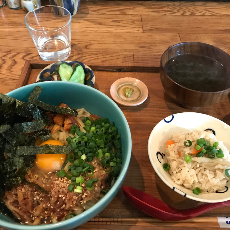 釜玉ぶっかけ沖縄まぜそば オキナワ ソバ エイブン Okinawa Soba Eibun の口コミ一覧 おいしい一皿が集まるグルメコミュニティサービス Sarah