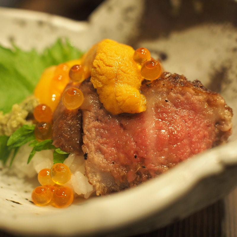 黒毛和牛の炙りニクラちょい丼(裏天満こばち屋)