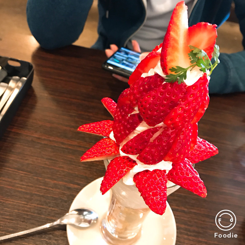 苺ツリー(ノック オン ウッド （KNOCK ON WOOD）)