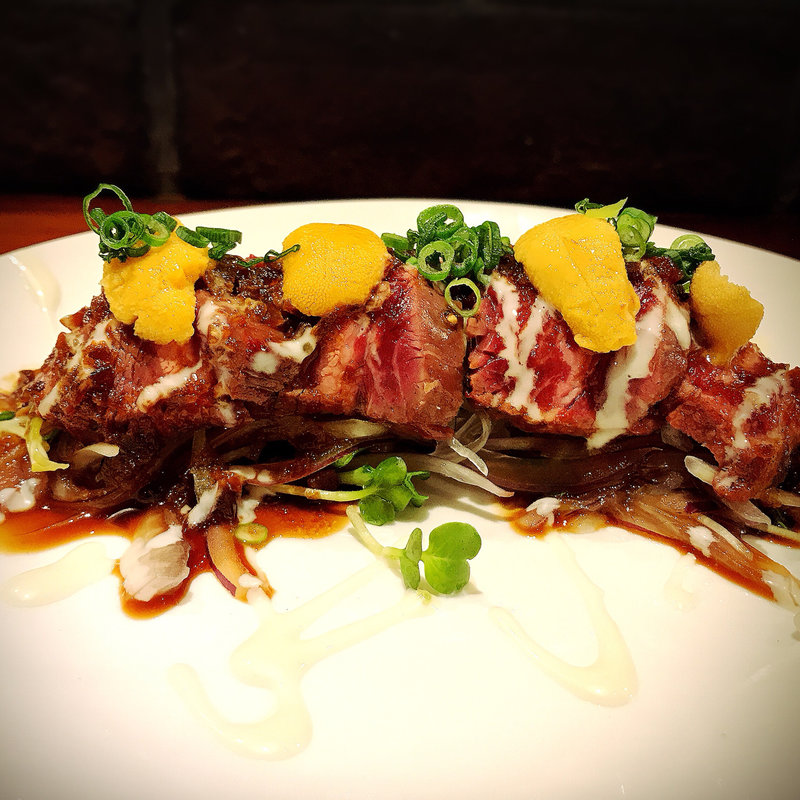 牛たたきウニのせ(いが嵐倉庫 )