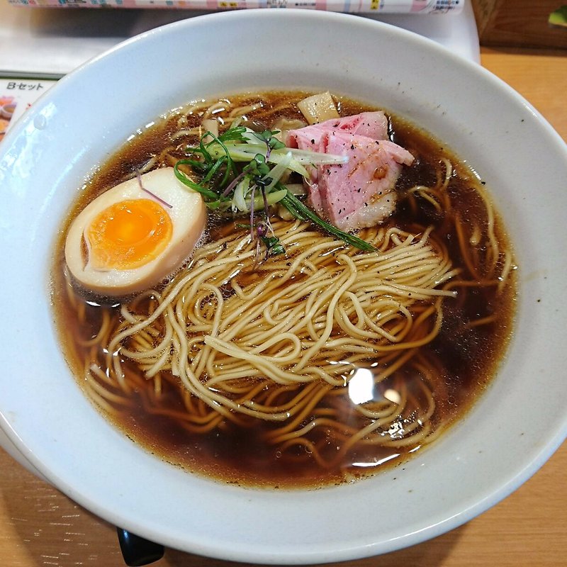 淡麗 醤油らーめん(オムヒコ （OMUHICO）)