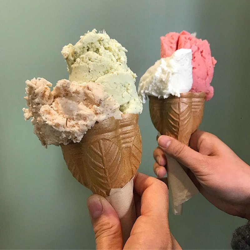 ダブルコーン(モンド ジェラート)