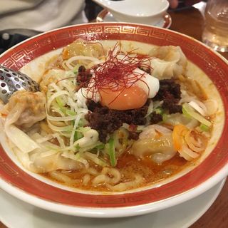 雲呑入り担々麺(広州市場 中目黒店)