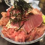 海鮮丼(魚と酒 はなたれ 新橋店)