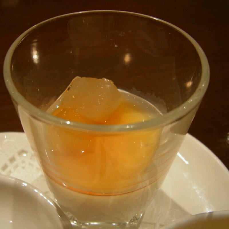 杏仁豆腐(水蓮月 （ロータスムーン）)