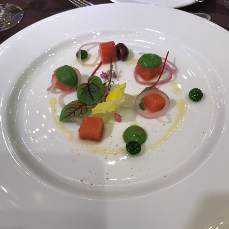 サーモンのタルタルグリーンゴッデスソース(ANAクラウンプラザホテル福岡)