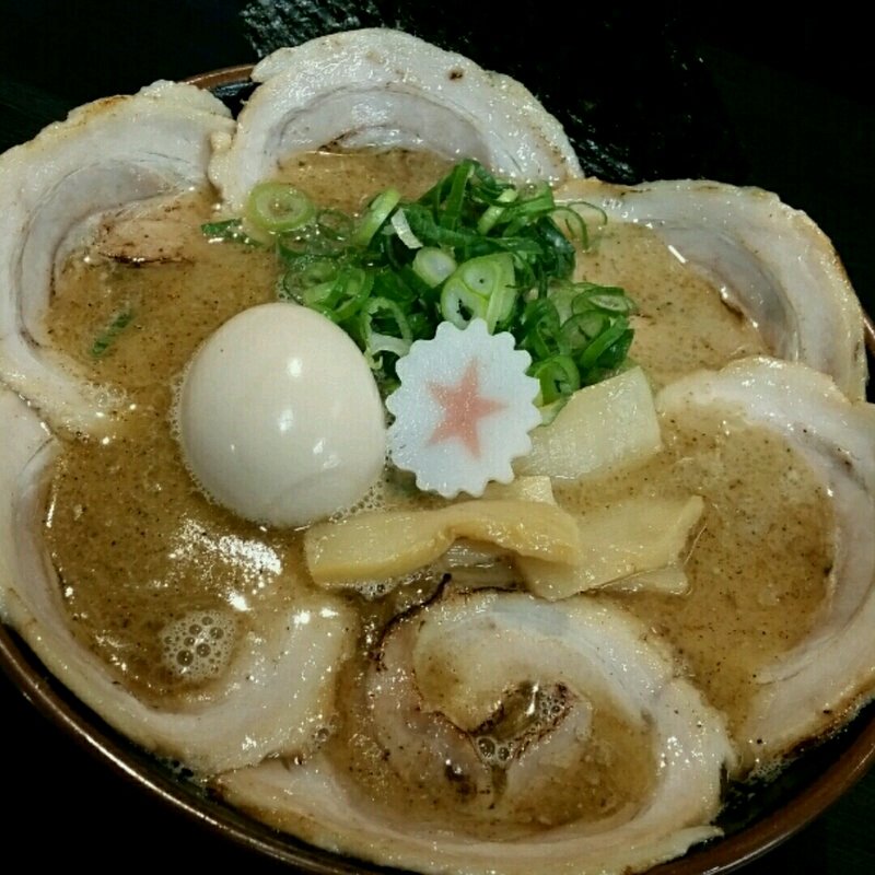 濃味玉魚介豚骨ラーメン(肉増し)(ラーメンまるさ商店)