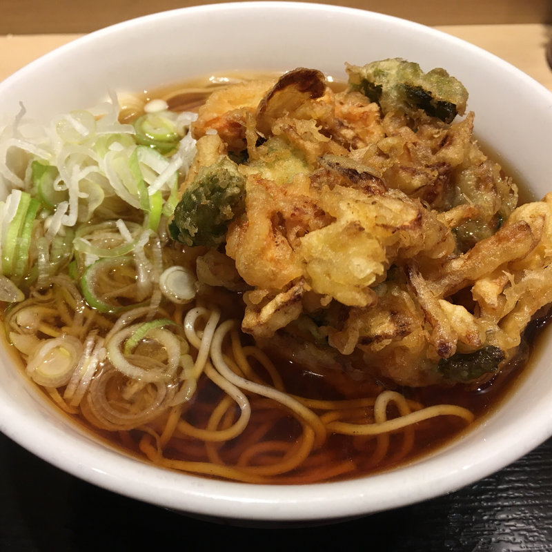 イカとアスパラのかき揚げそば(いろり庵きらく 亀戸)