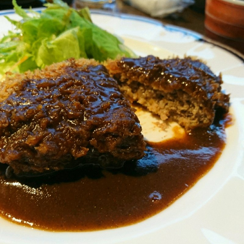 シェフ自慢のメンチカツ(北海料理 古艪帆来（コロポックル）)