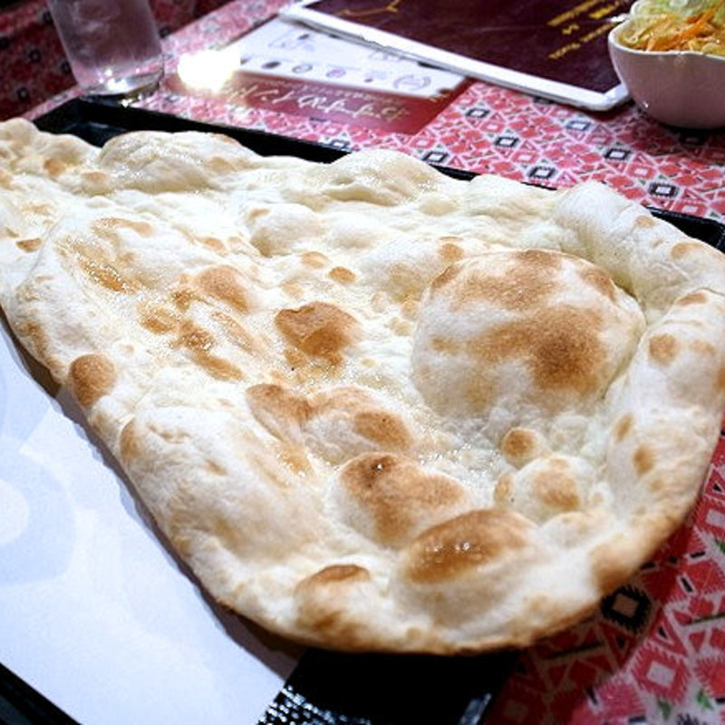 ナン(インド料理ルチ 赤塚店)