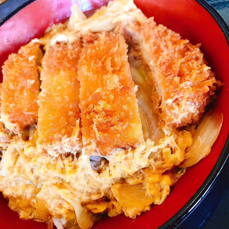 ロースカツ丼(とんかつ さら)