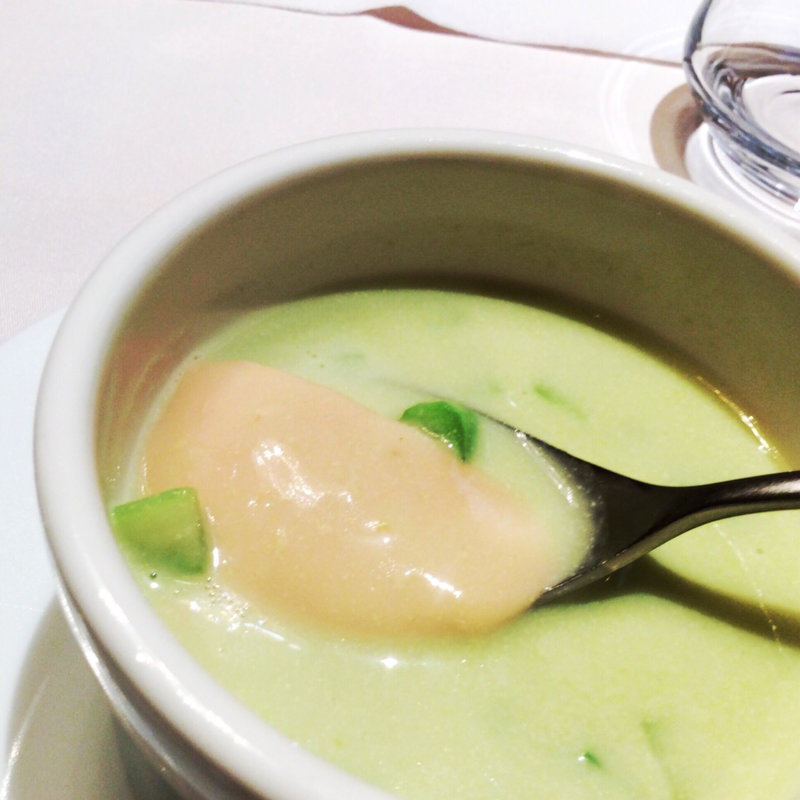 アスパラガスのスープ ビーツのフラン(Restauratn Sen)