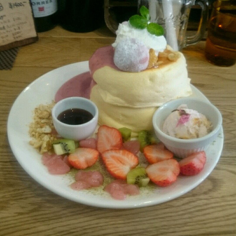 さくらパンケーキ(プランピーパンケーキス （plumpy pancakes）)