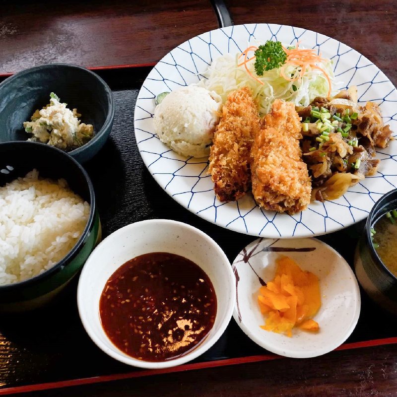 焼肉コンビ・豚ヒレカツ(正岡 国道店 （まさおか）)